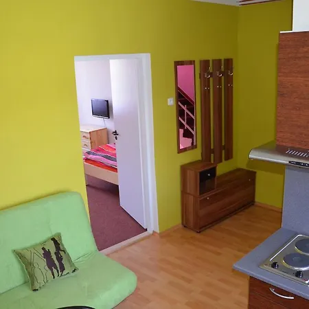 Апартаменты Apartmany Nikola Нове-Гради
